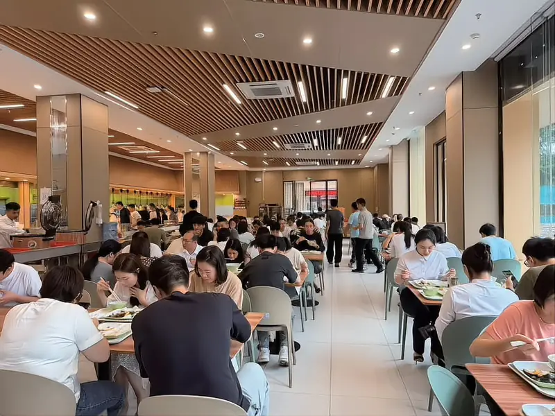禾裕膳智慧餐厅高普路店食堂实景