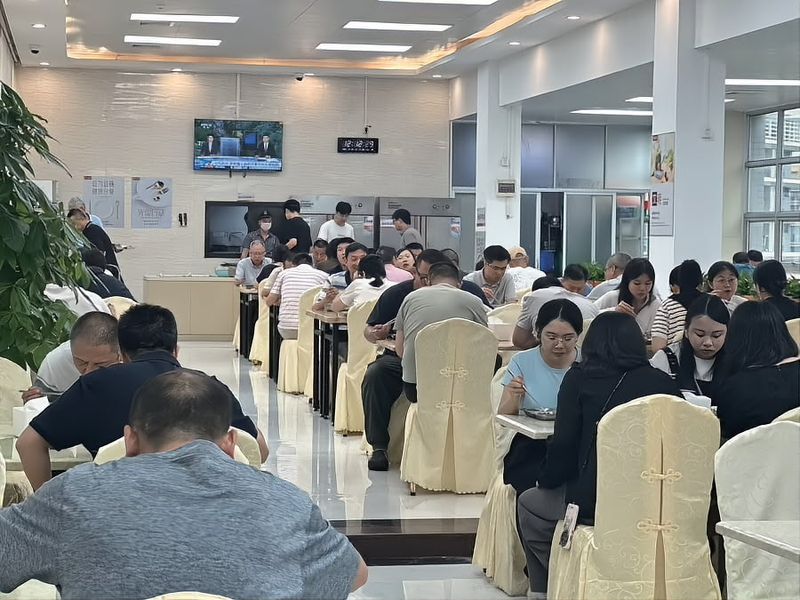 禾裕膳智慧食堂天河管委会店机关食堂实拍