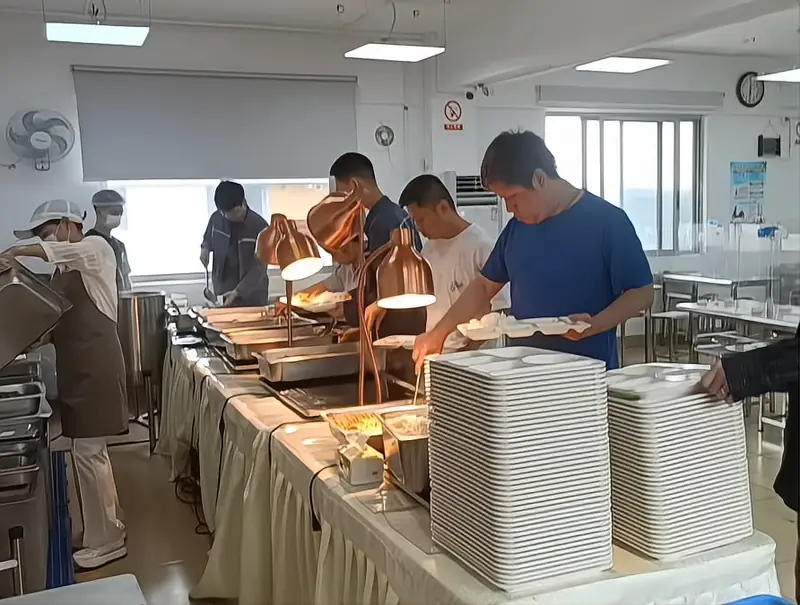 中诚电力企业团餐配送自助取餐实拍
