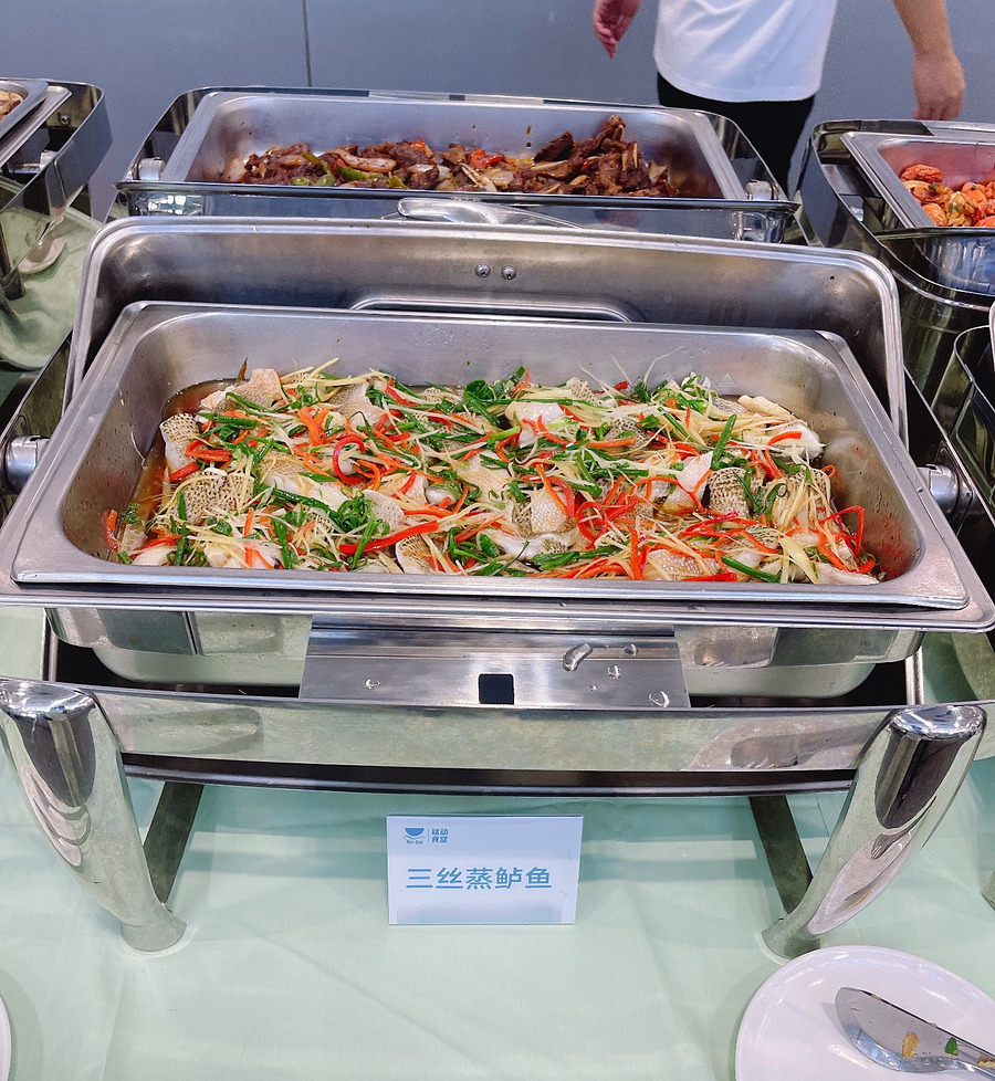 家庭日菜单：三丝蒸鲈鱼